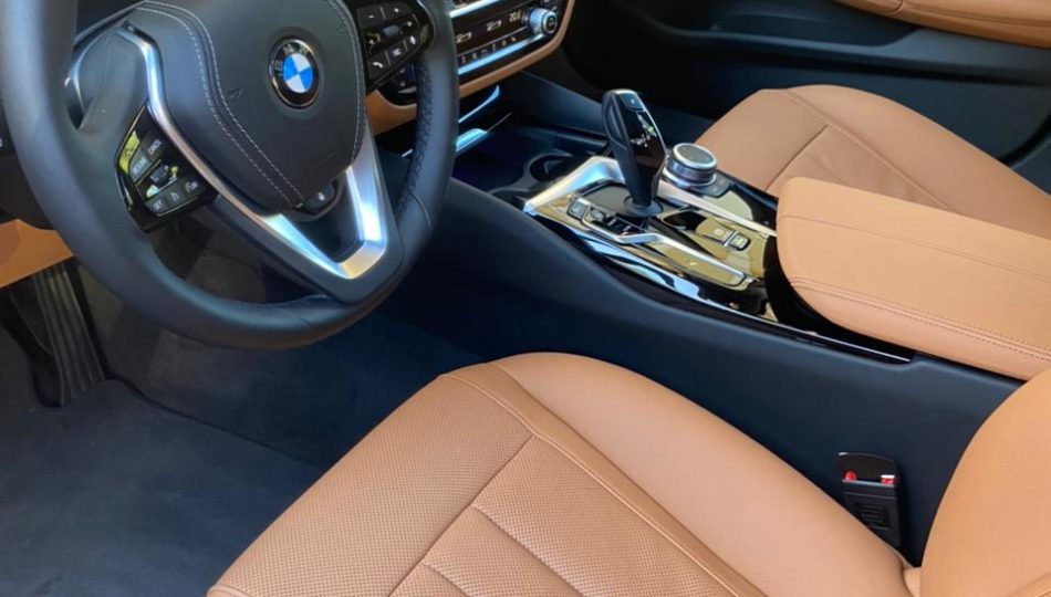 салон бмв 520 напрокат BMW
